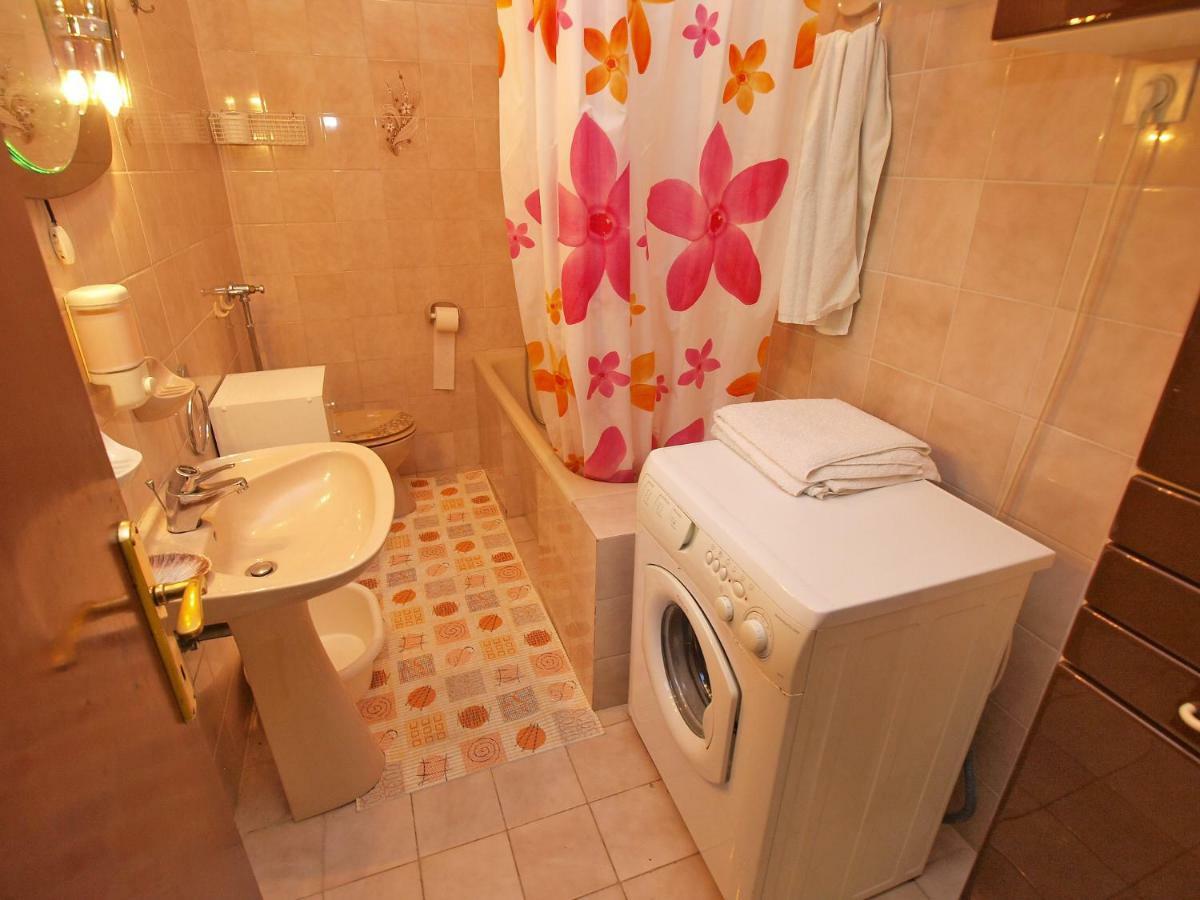 Apartments And Room Rabac 155 Exterior foto